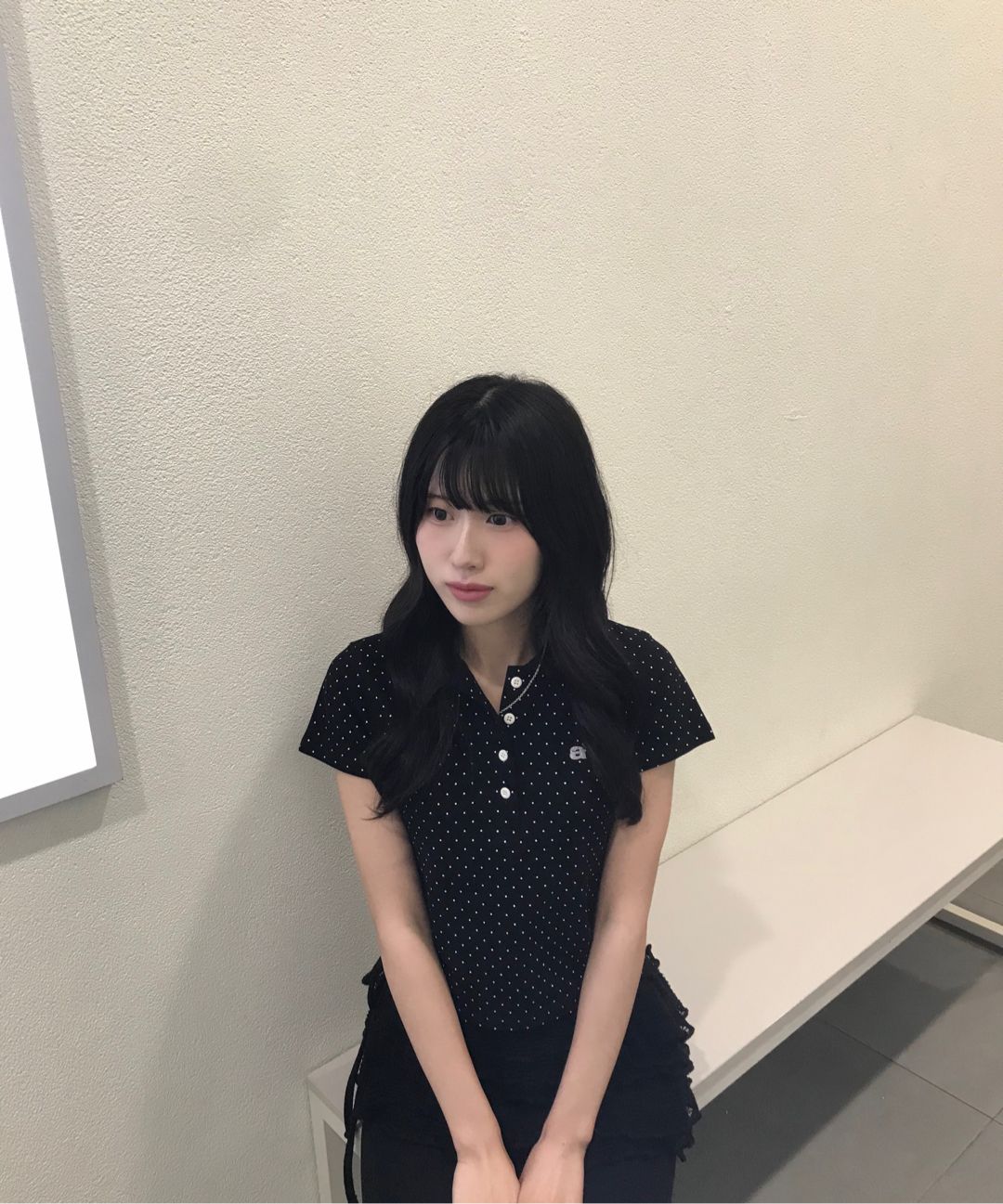 MUSINSA公式 | AEAE DOT PK T-SHIRTS [BLACK]