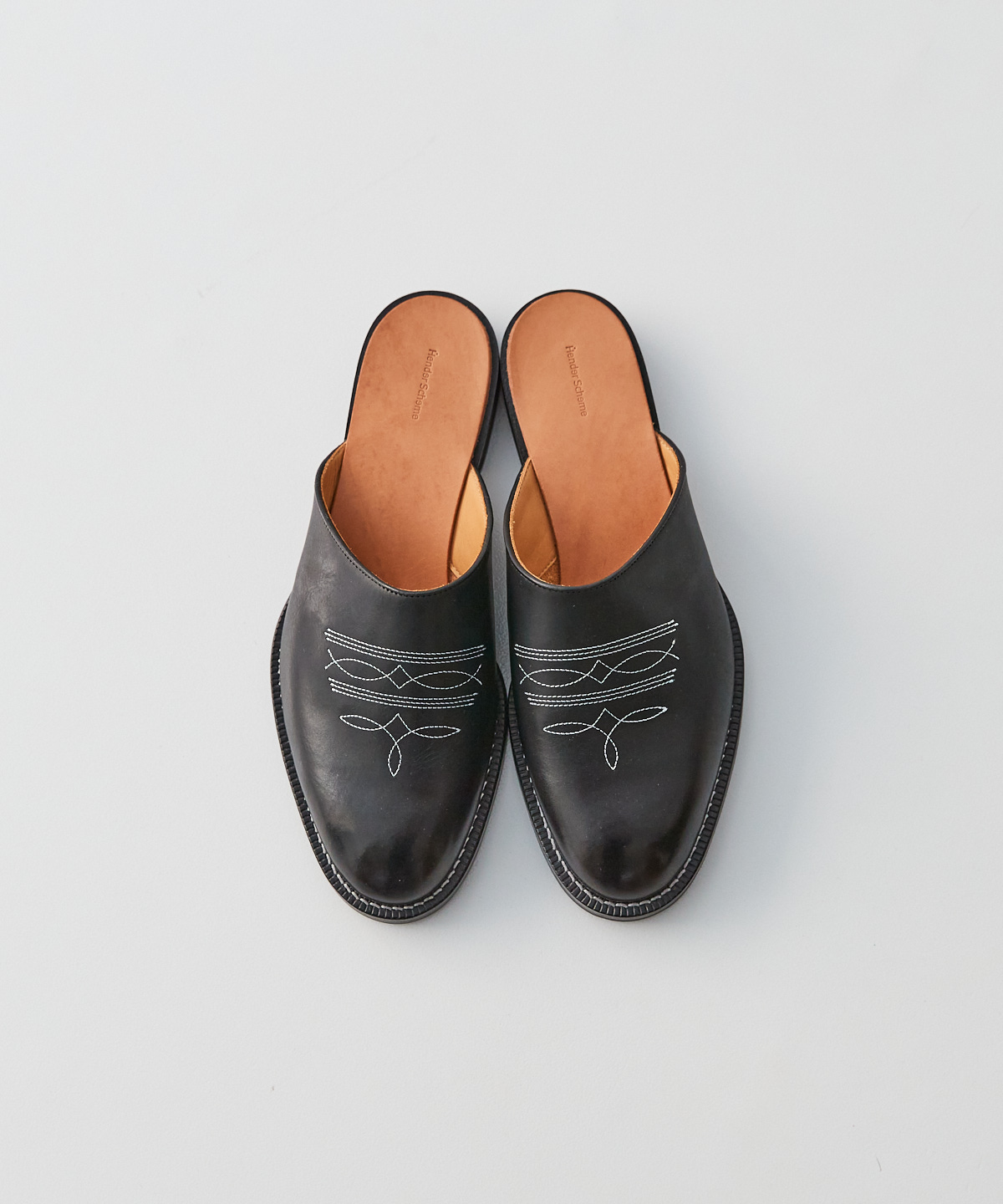 Hender Scheme / cheak (black-white)｜nest Robe / CONFECT ONLINE SHOP
