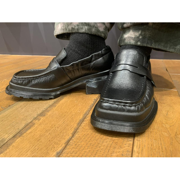 Dr.Martens 新作 MAYBOLE ローファー シューズ | ドクターマーチン