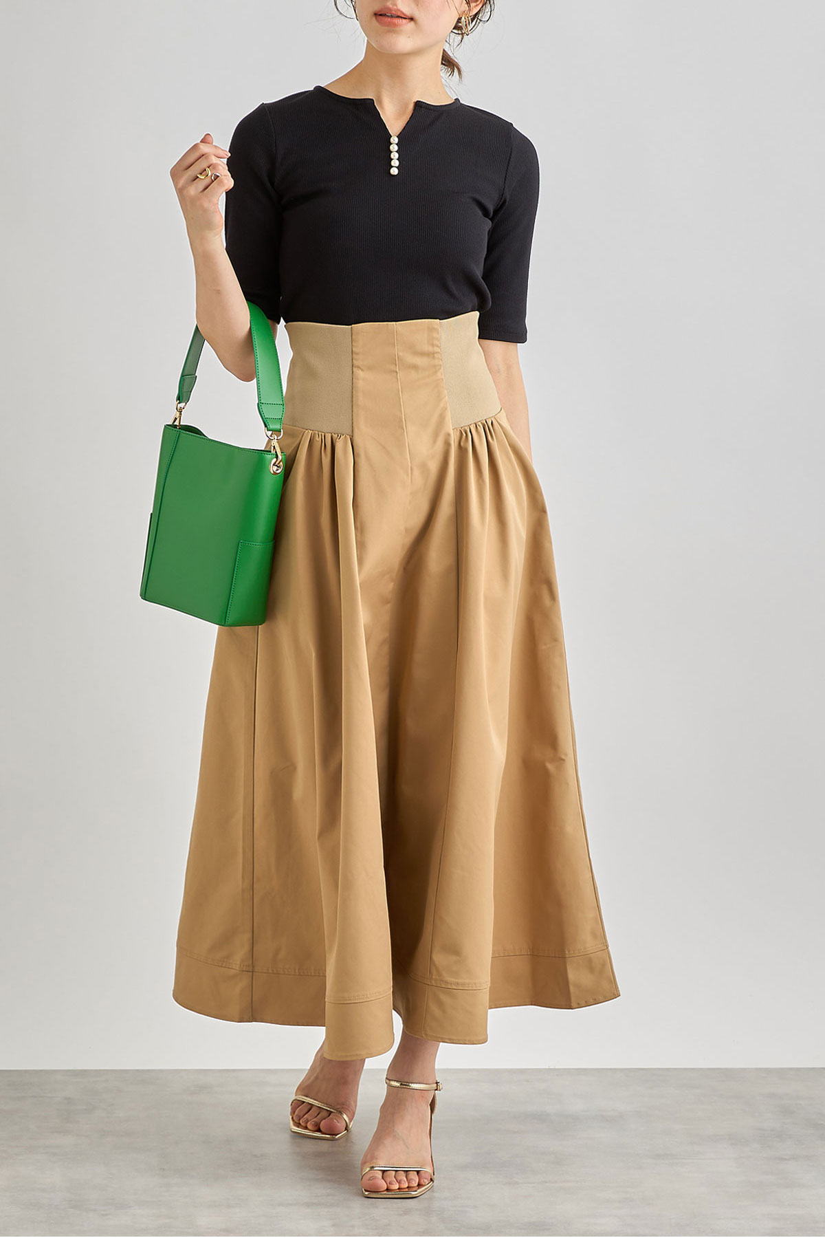 コルセットタックスカート