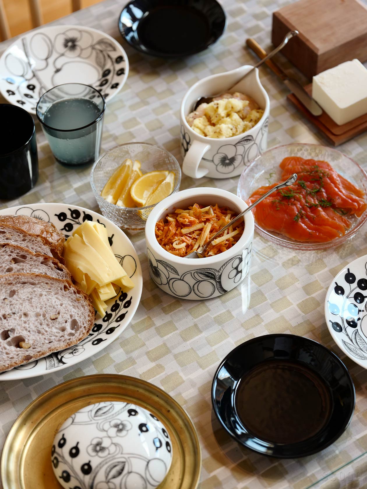 楽天市場】【在庫限り】アラビア / パラティッシ ジャー0.43L 蓋付