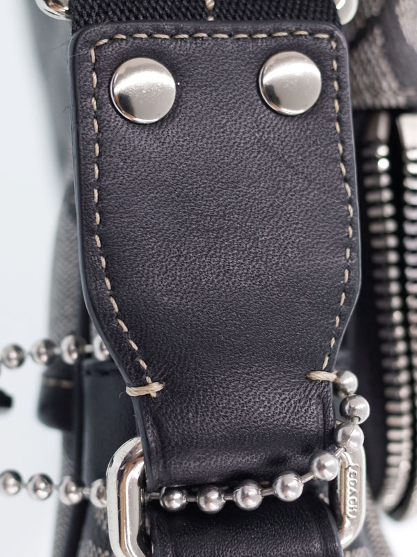 COACH】コーチ『ヘリテージ ストライプ シグネチャー フライトバッグ