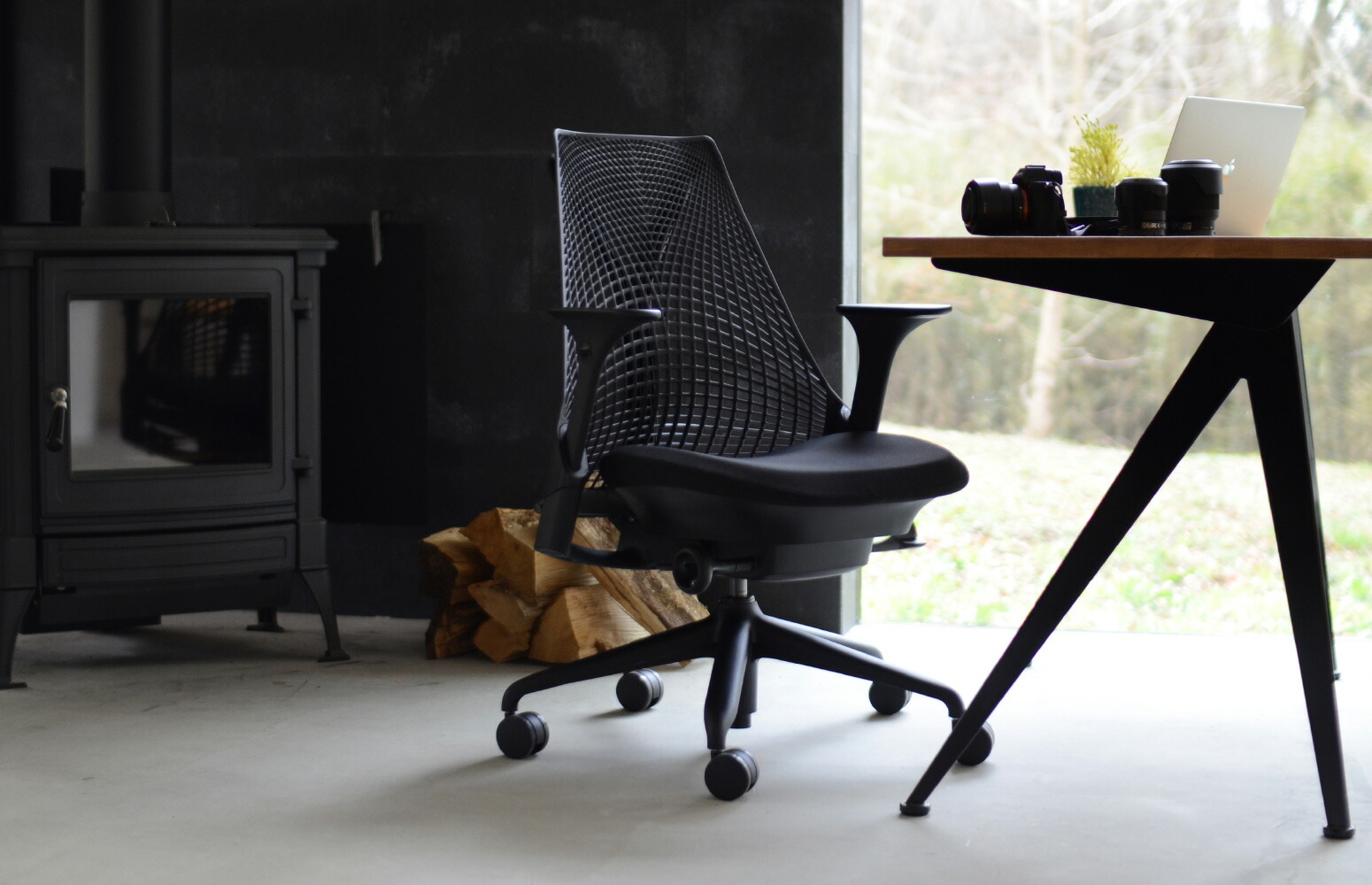 セイルチェア ブラックベース／ブラックアジャスタブルアーム