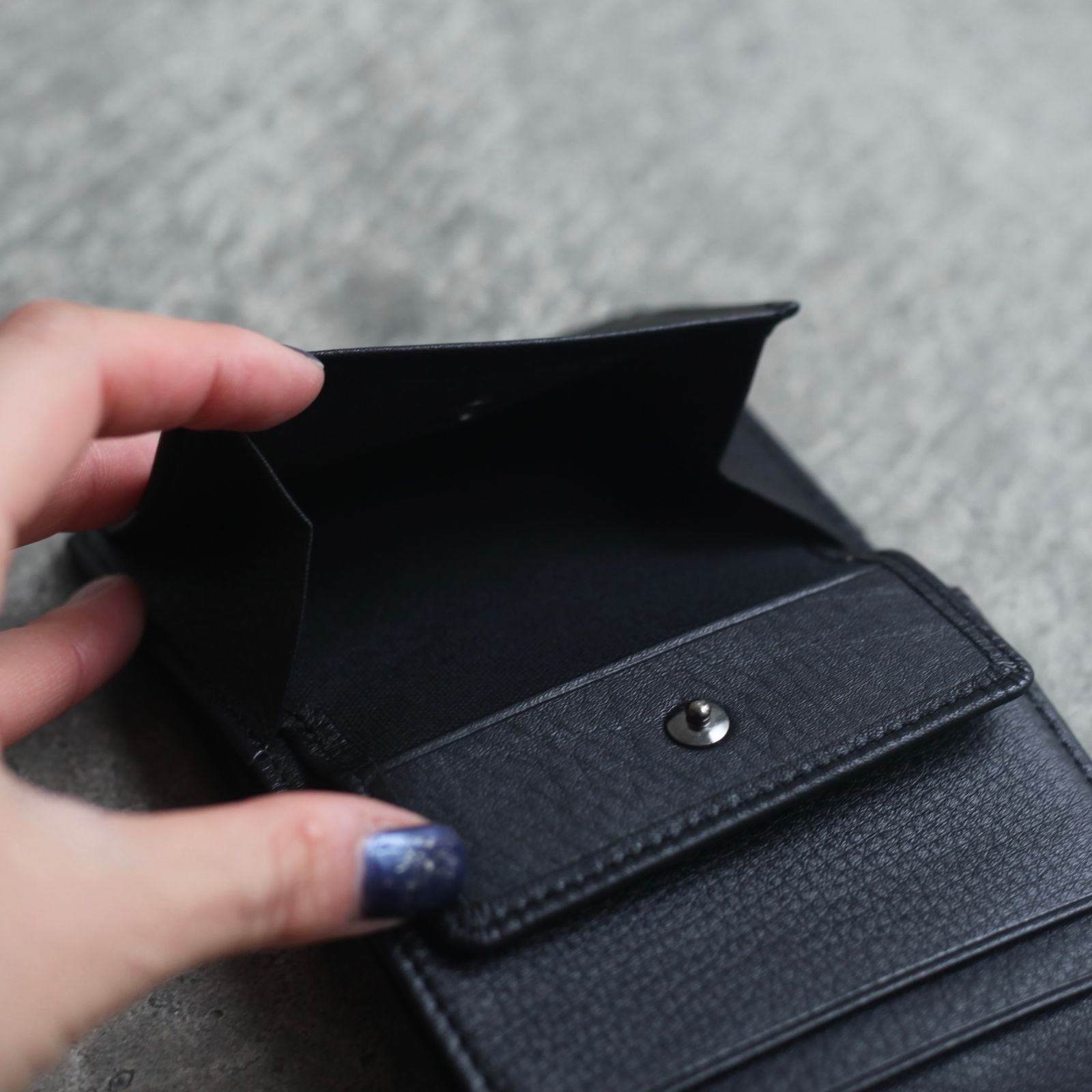 discord Yohji Yamamoto - 【再販売通知受付可能】三つ折りウォレット_