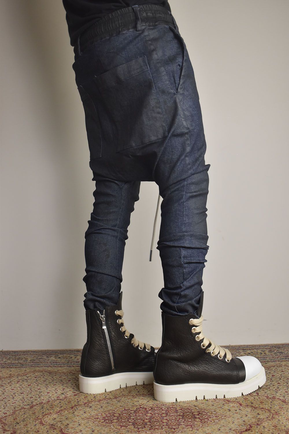 A.F ARTEFACT - Coated Stretch denim Sarouel skinny