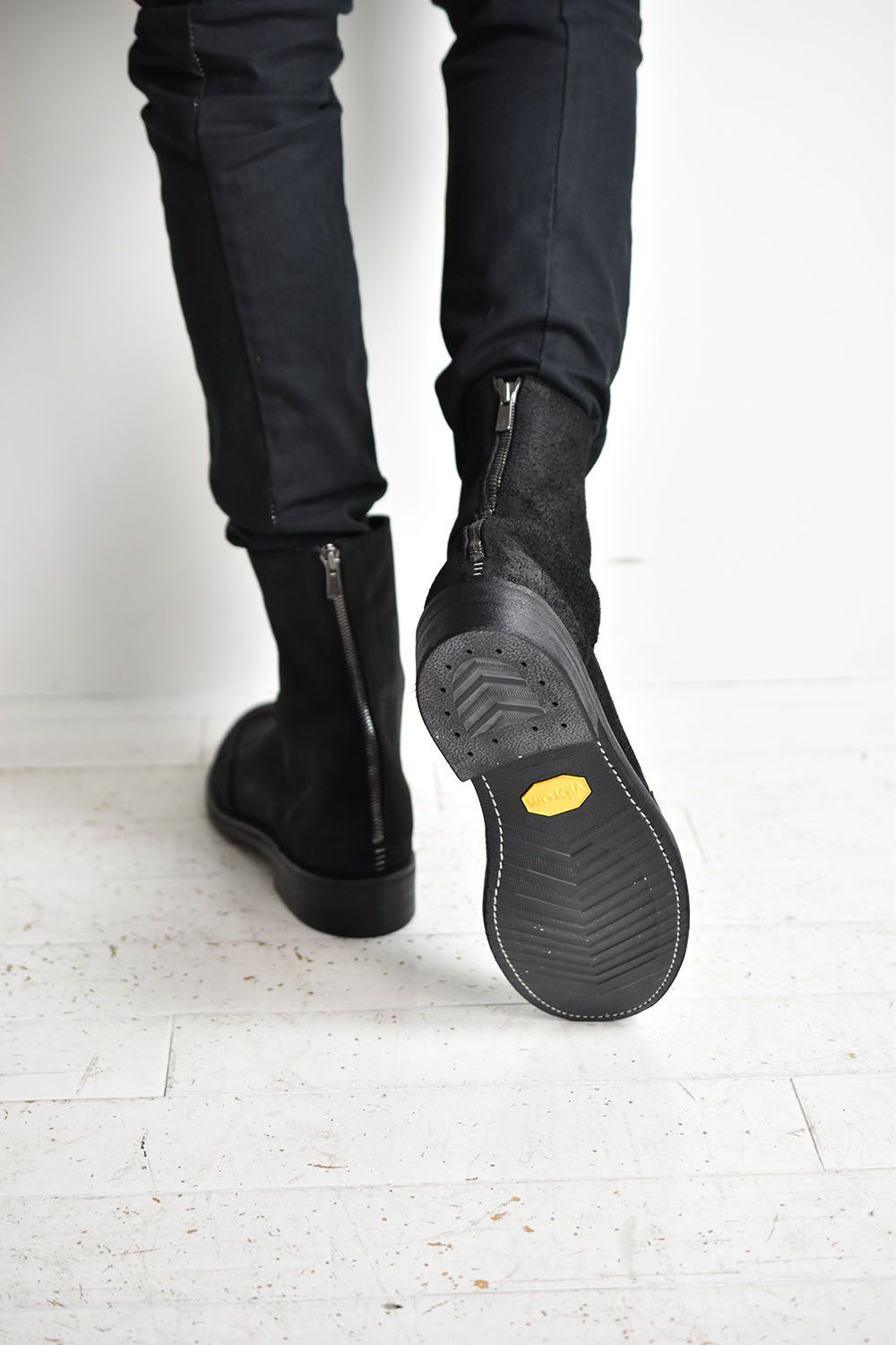 RIPVANWINKLE - Back Zip Boots