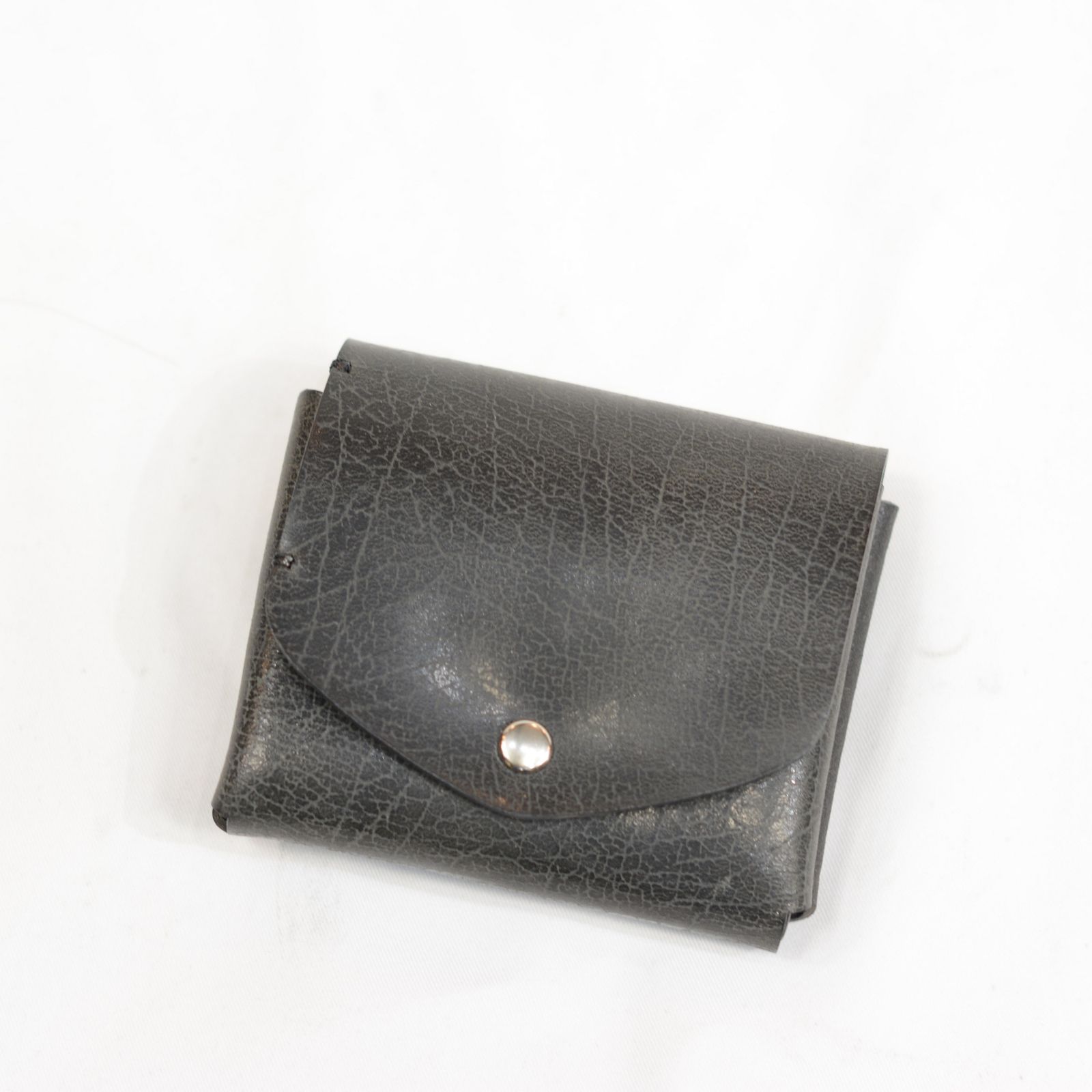 ISAMU KATAYAMA BACKLASH - GUIDIコードバン 二つ折りウォレット