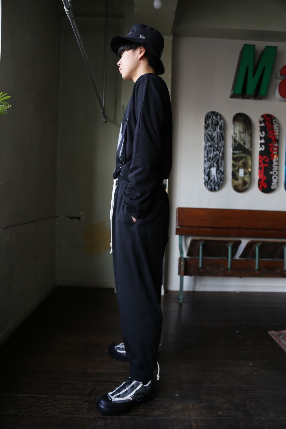 Yohji Yamamoto W-ヒモ開きレースアップパンツ(HD-P56-100) style