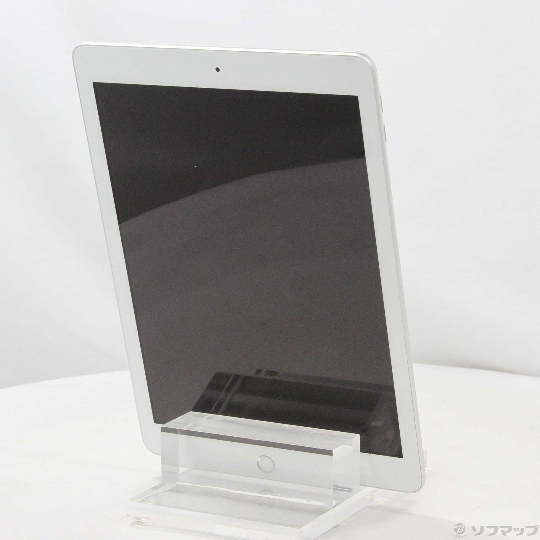 中古】iPad 第6世代 32GB シルバー MR7G2J／A Wi-Fi [2133054810757