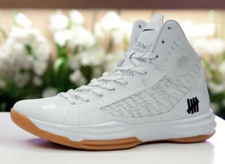 2月9日発売予定】 アンディーフィーテッド × ナイキ ダンク ハイ