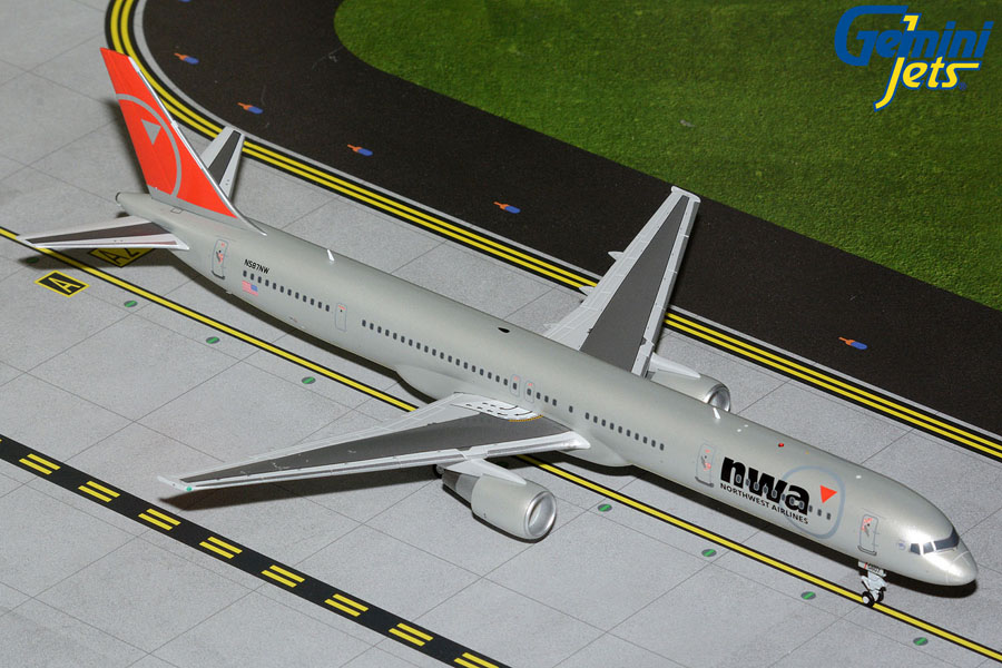 Gemini Jets 1/200 (ダイキャスト製) 737-900ER デルタ航空 N856DN