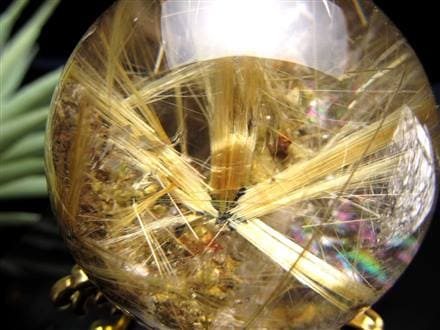 極みの逸品】☆絶大な存在感！太陽放射ルチル☆透明度抜群！板状