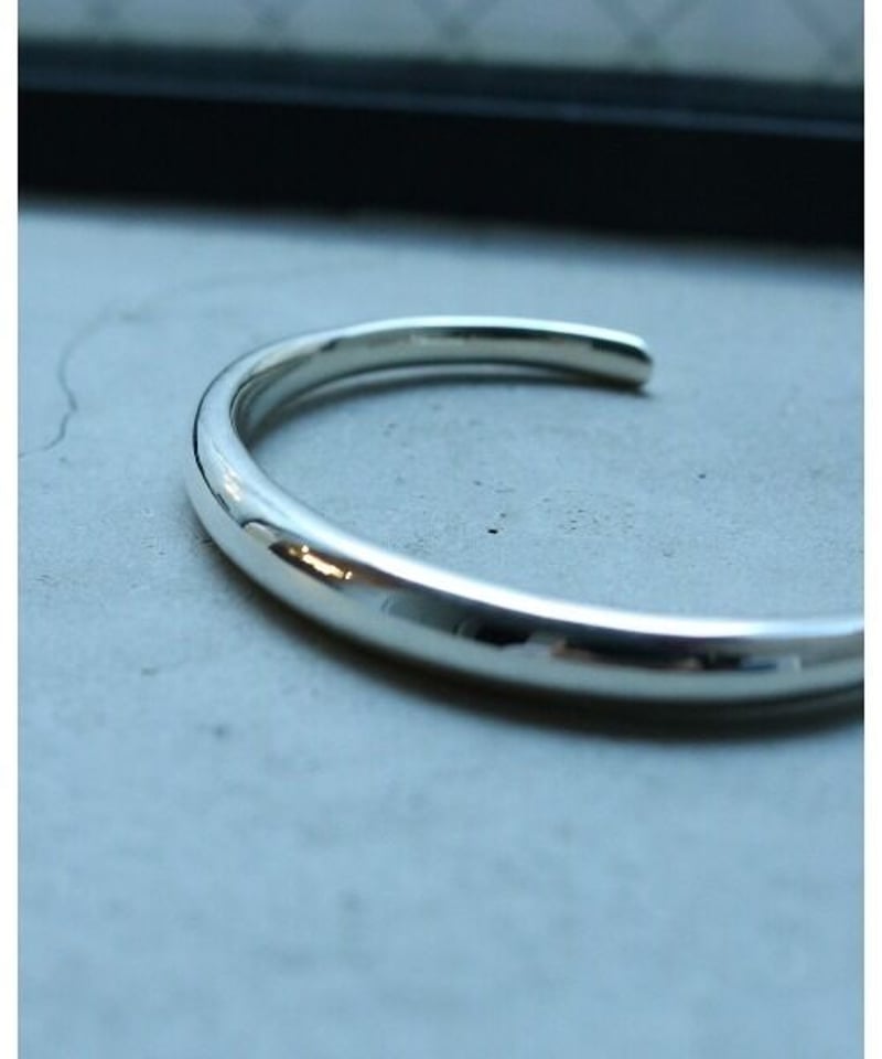OX JEWELRY Silver Curve Bangle | MB -there is a