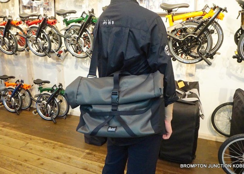 Roll Top Bag 14L Olive Green | BROMPTON JUNCTIO