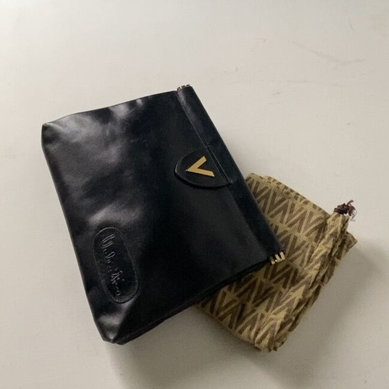 VALENTINO オールドヴァレンチノ レザークラッチバッグ ブラック 幅約