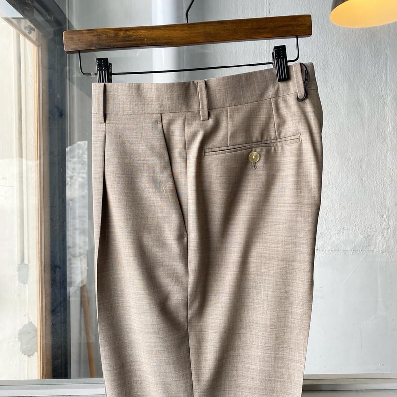 AURALEE SUPER FINE TROPICAL WOOL SLACKS | Less