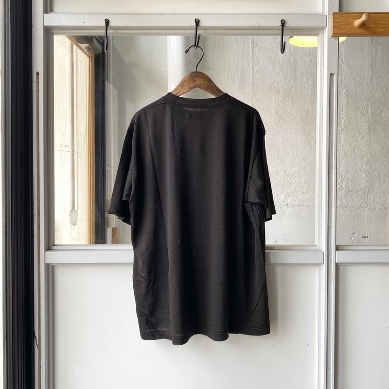 COMOLI サマーウール天竺 Tシャツ | Less Higashikawa