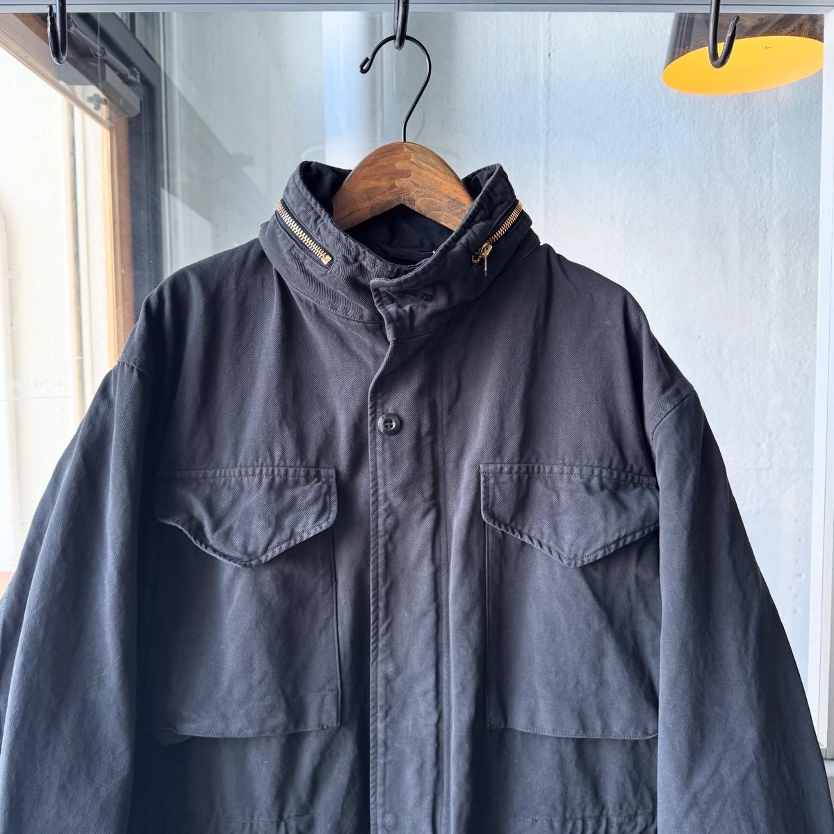 COMOLI 製品染 M65ジャケット | Less Higashikawa