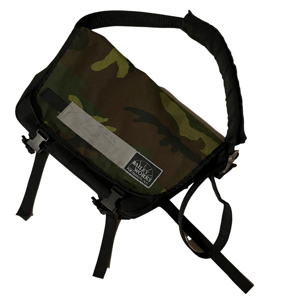 BAILEY WORKS MESSENGER BAG | CRAP STORE