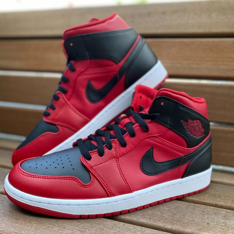 NIKE ナイキ AIR JORDAN1 MID エアジョーダン1 ミッドカット 黒赤 BRE