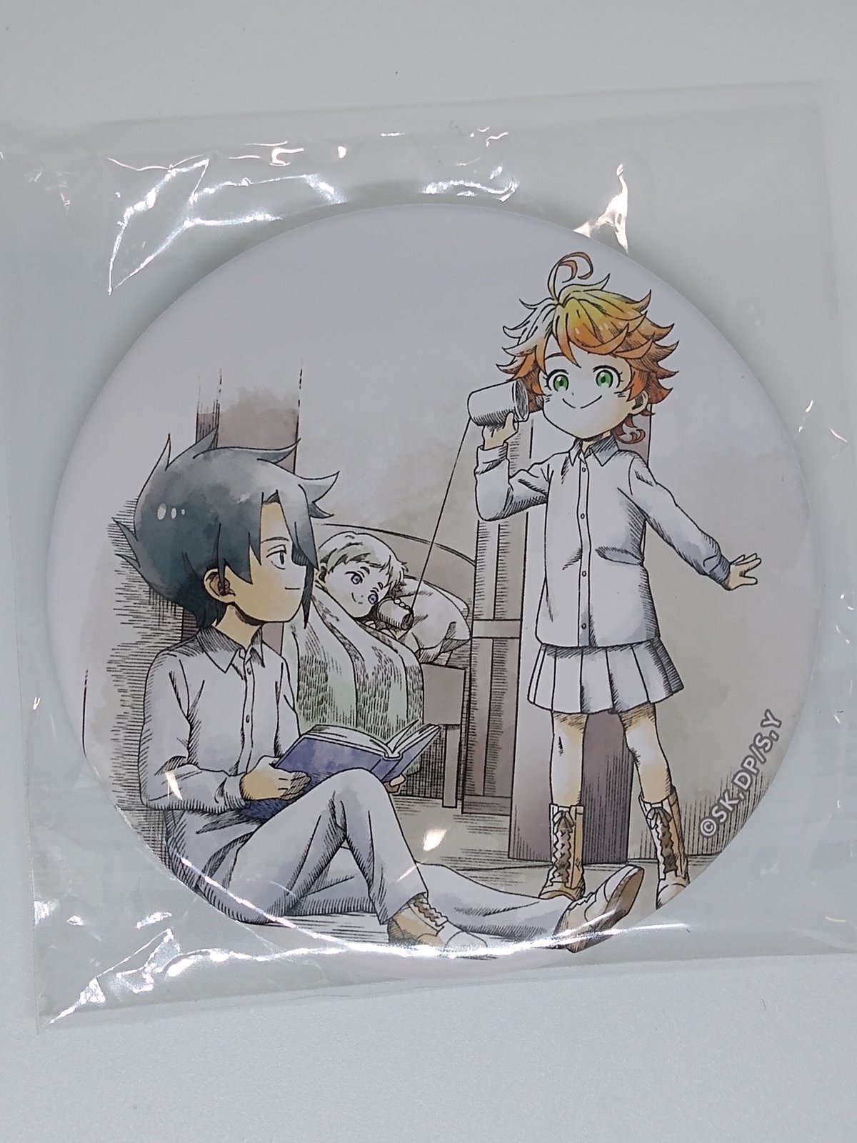 約束のネバーランド エマ・レイ・ノーマン 缶バッジ | K-BOOKS 池袋 2