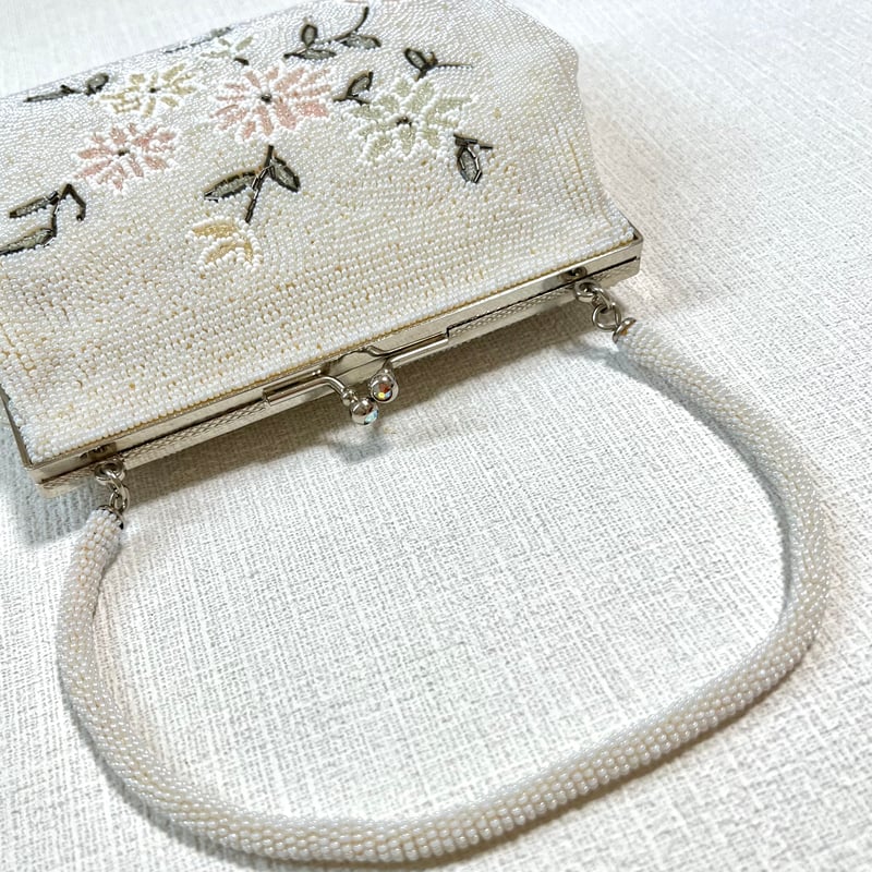 昭和レトロ ヴィンテージ 総ビーズバッグ 白 花模様刺繍 | ルゴワ屋