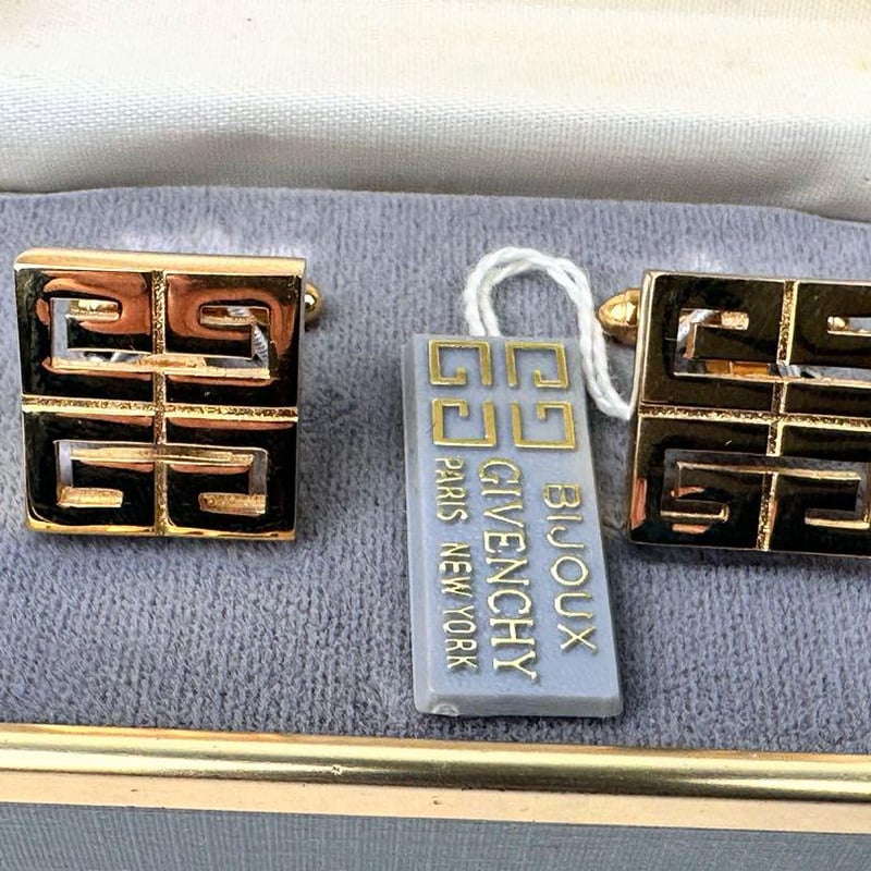 ジバンシィGIVENCHY 4G ロゴ カフス ゴールド 真鍮 金 カフリンクス