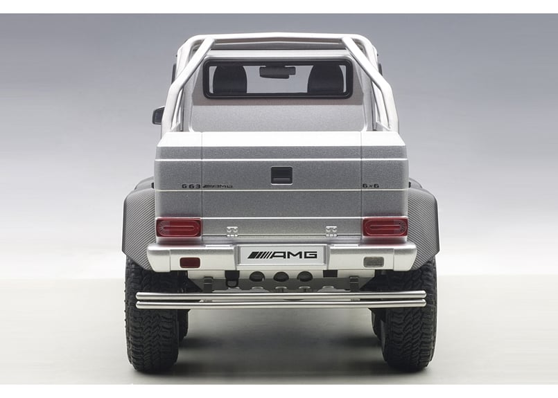 AUTOart 1/18 メルセデス ベンツ G63 AMG 6x6 （シルバー） 76301