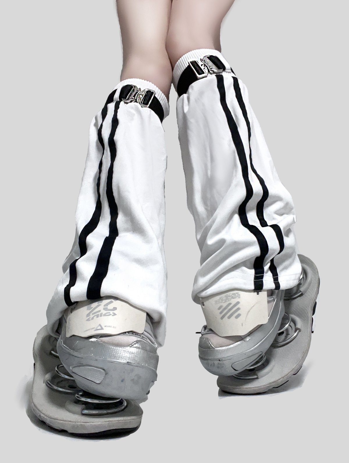 ジャージバックルレッグウォーマー（WHITE） | HIDOLATRAL THEODOL