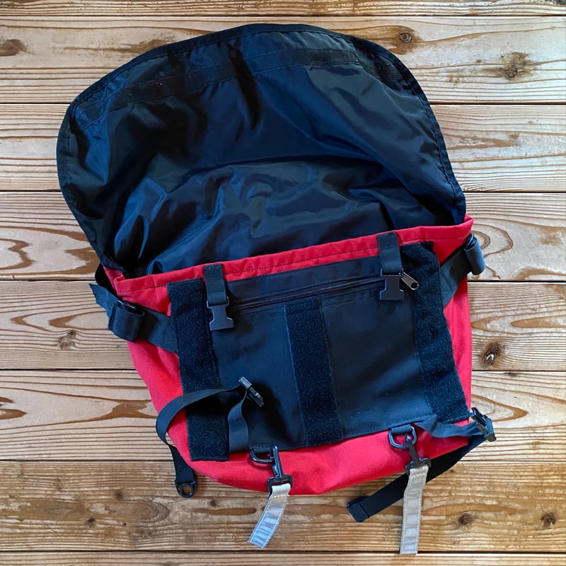 PAC DESIGNS street slim messenger bag | UMU