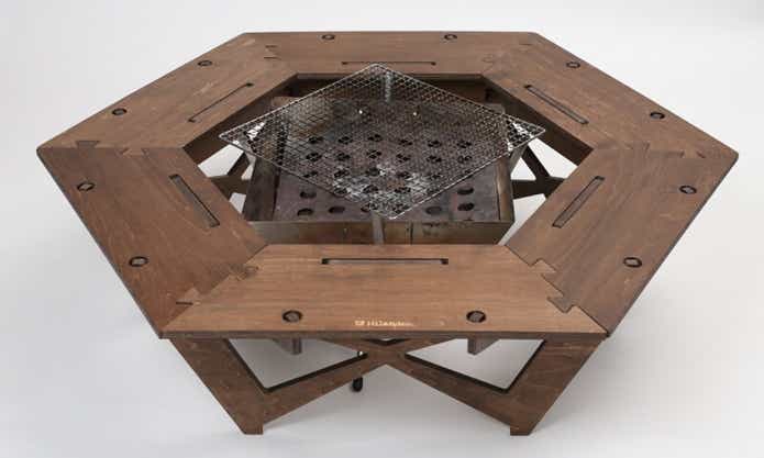 まるでパズル！？ハイランダーから「プライウッドヘキサゴンテーブル