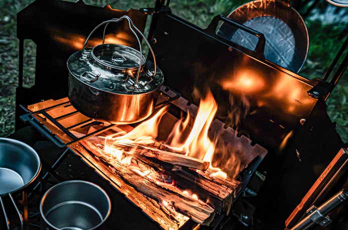 1アイテムでコックピットスタイルが完成！トランスフォームする焚き火