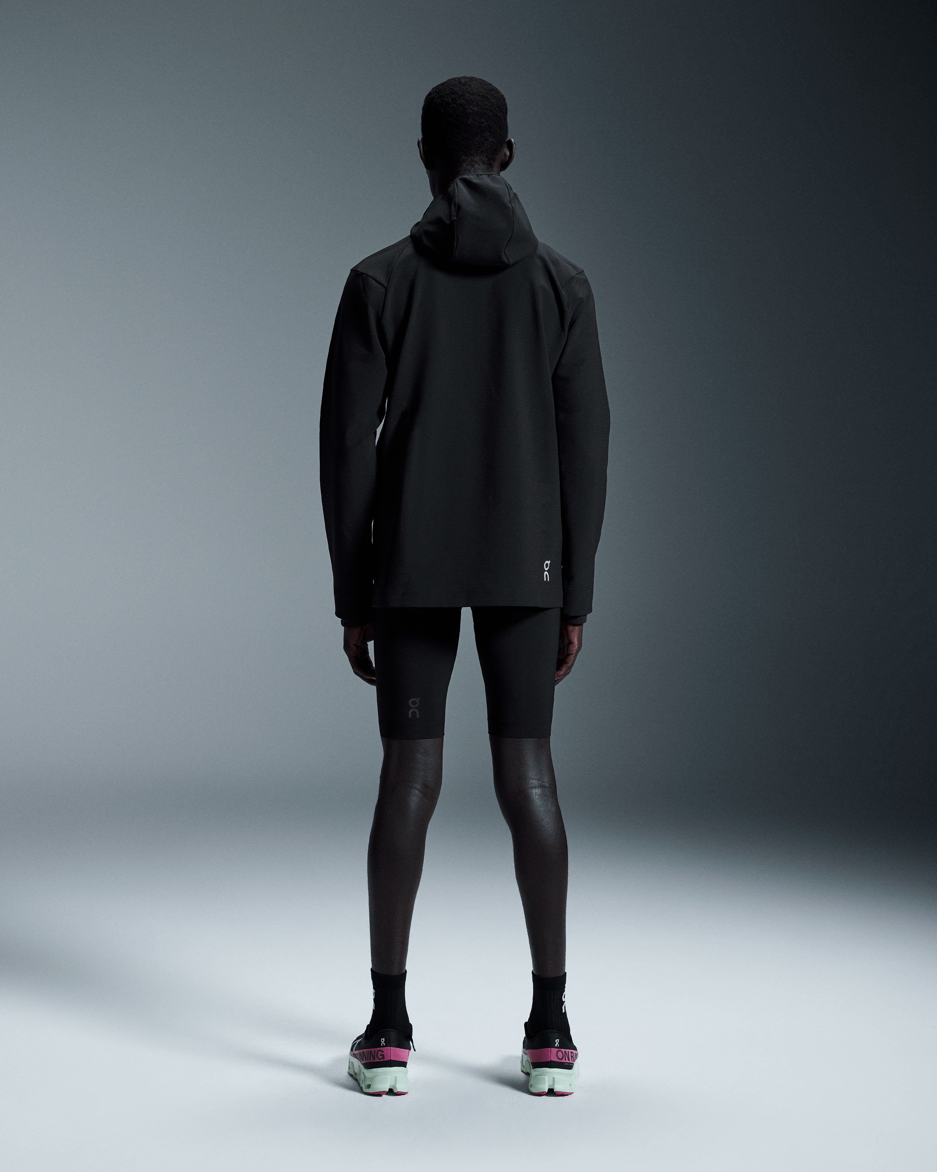 メンズ Pace Hoodie | ブラック | On 日本