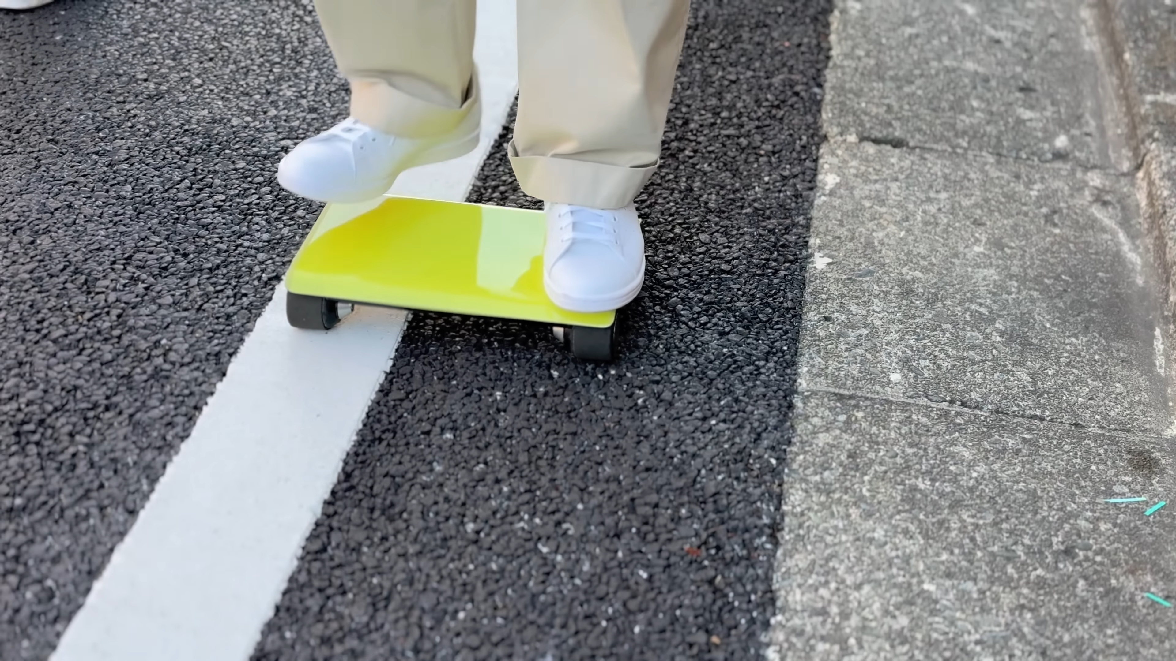 WALKCAR 2 / WALKCAR 2 Pro：ノートPCサイズで“持ち歩ける”電動