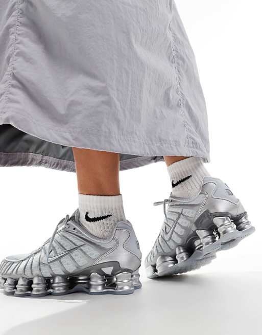 Nike Shox TL sneakers in gray and silver | ASOS
