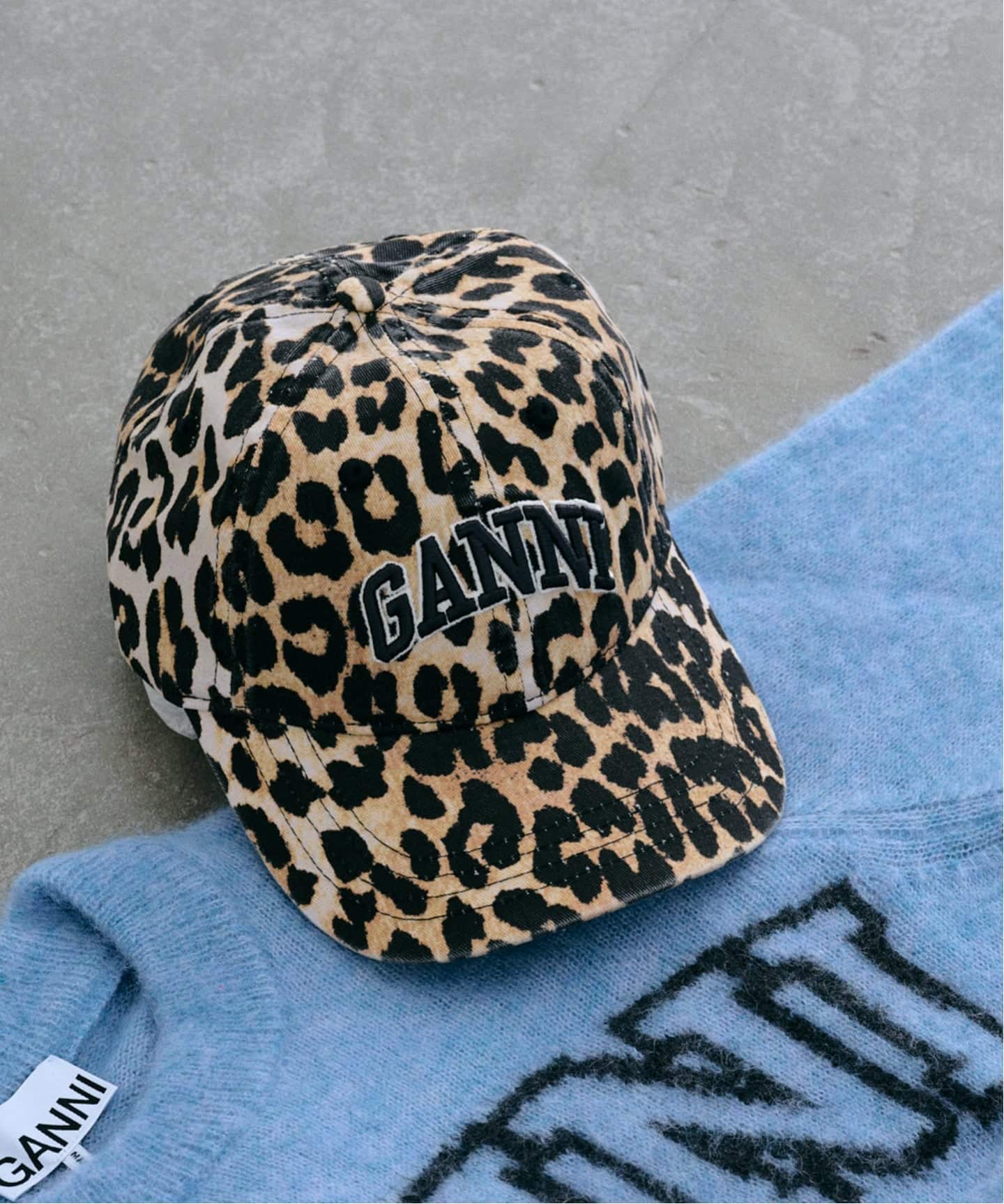 GANNI/ガニー Washed Cotton Canvas Leo Emb（キャップ）｜U by