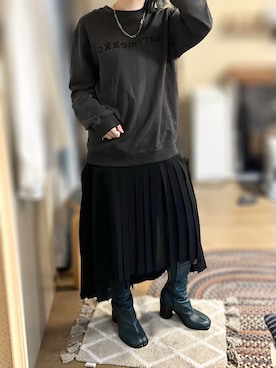BLACK COMME des GARCONSのスカートを使った人気ファッション