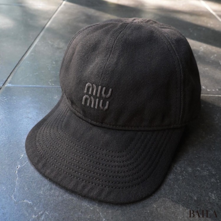 ミュウミュウ（Miu Miu）】ブラウンのキャップを購入！ きれいめ派の