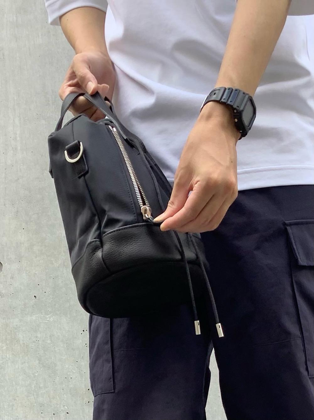 CRYSTIE SHOULDER POUCH CINOH | ohno | Manhattan Portage BLACK