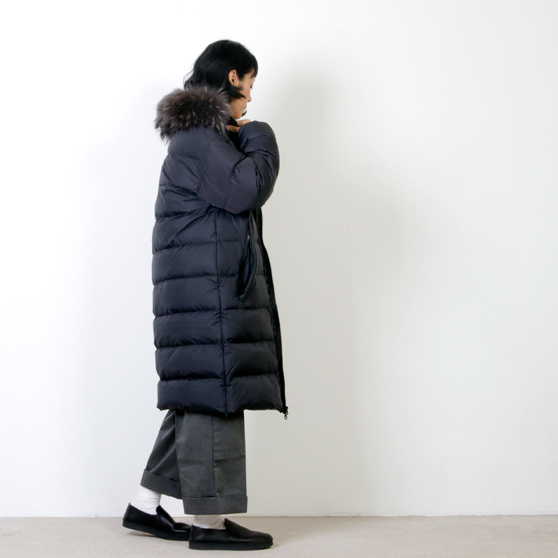 DUVETICA (デュベティカ) RHIANNON matte nylon / ラクーンファー