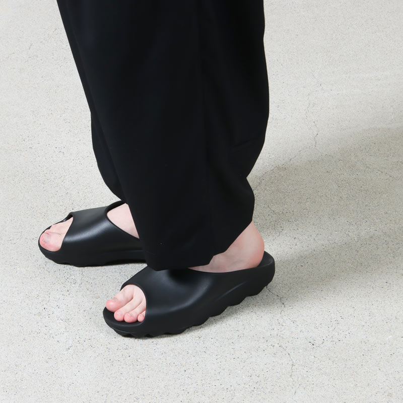 PPACO (パコ) LUX-2 AIR STUDDED SOLE / スライドサンダル