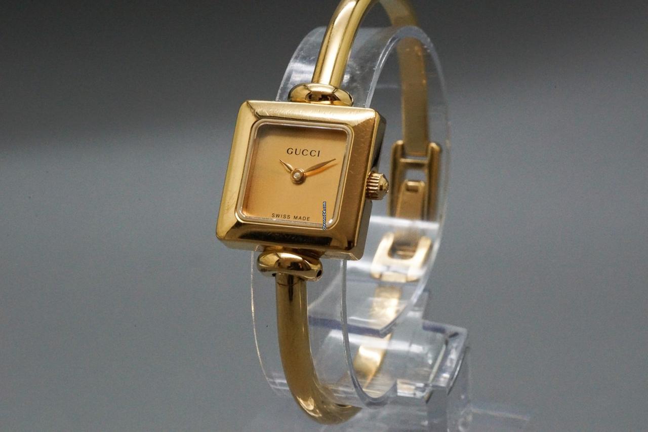 Gucci Near MINT- GUCCI 1900L Gold Stainless Steel Women's for
