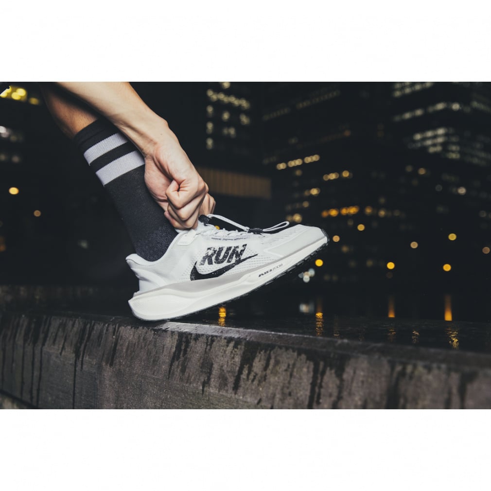 ナイキ PEGASUS EASYON エアズーム ペガサス イージーオン NIKE CASUAL