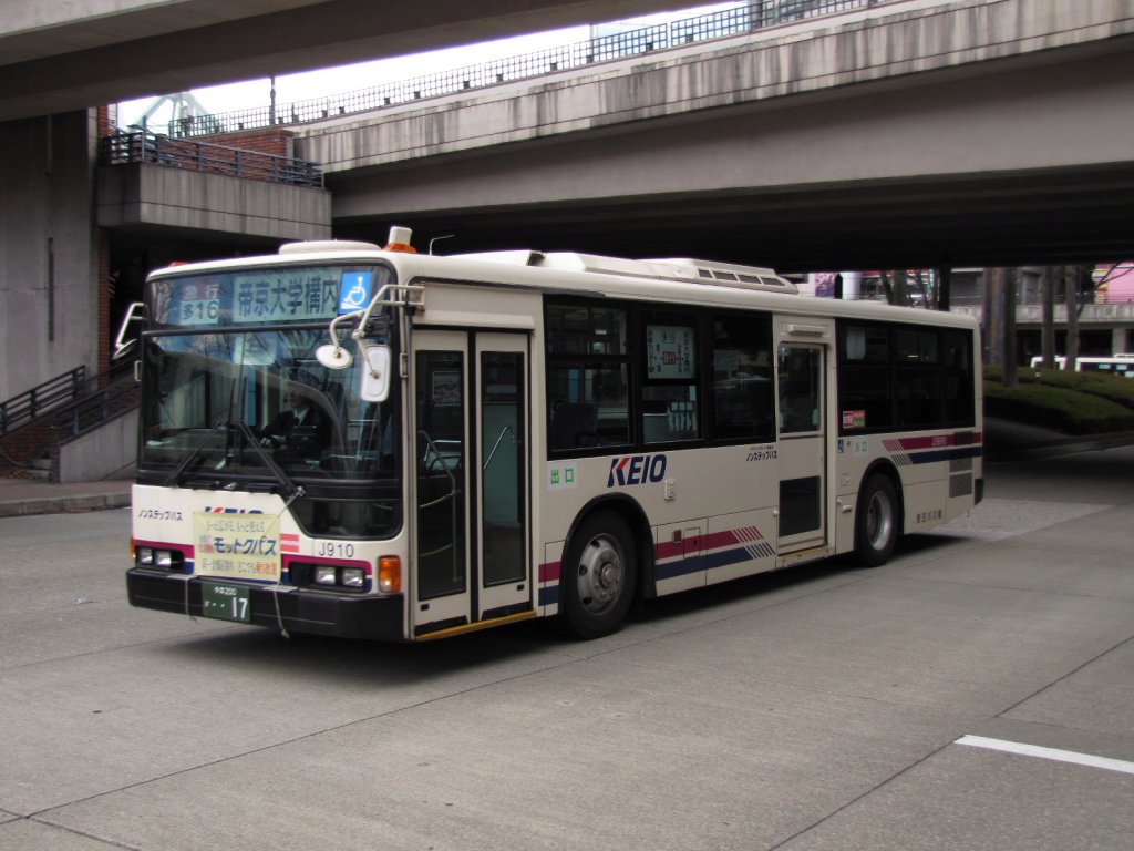 特集・関東の方向幕 第3回】方面別カラー幕など希少種揃う 京王バス