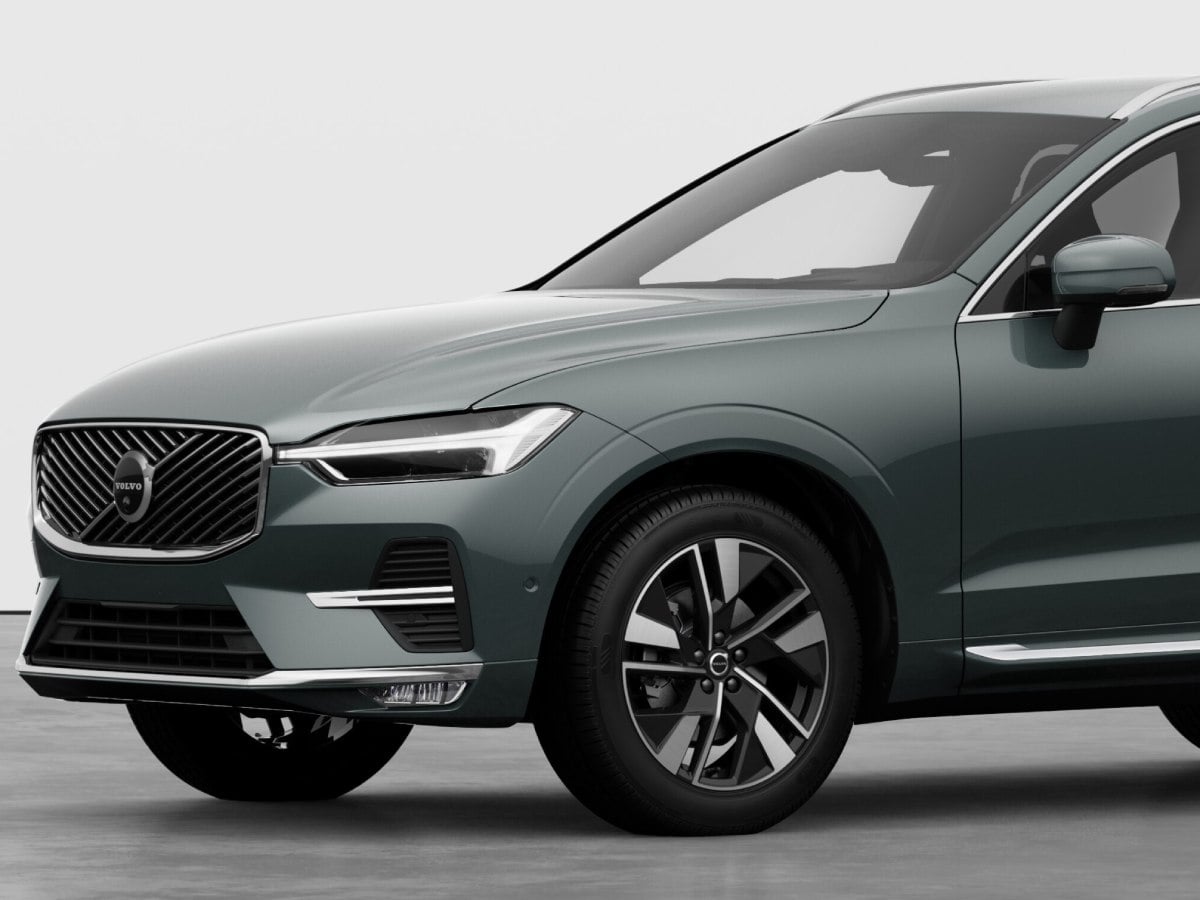 XC60（ボルボ）B5 AWD モメンタム（2020年4月）｜カタログ