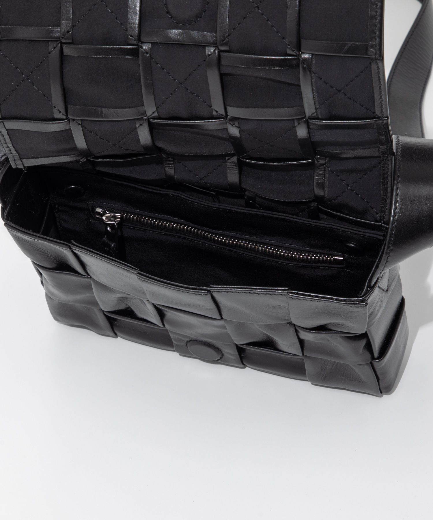 ボッテガヴェネタ BOTTEGA VENETA 717587 VCQ71 ショルダーバッグ