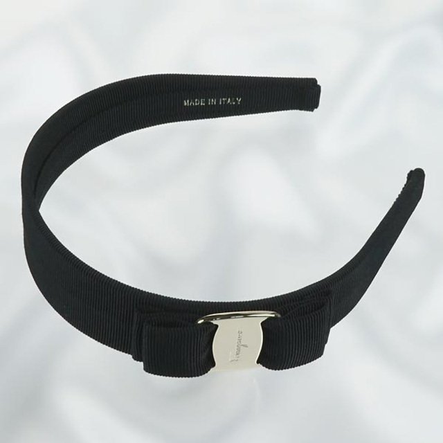 Salvatore Ferragamo サルヴァトーレフェラガモ ヘアアクセサリー VARA