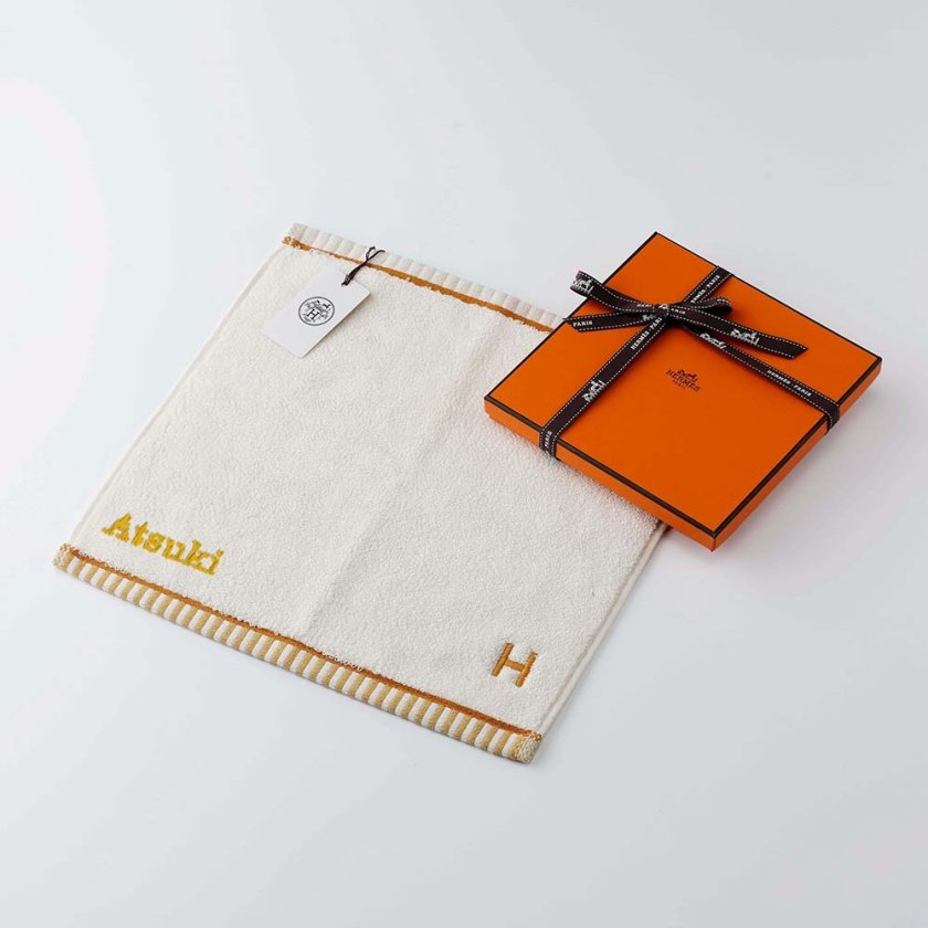 HERMES エルメス カレ・タオル ヴィス・ヴェルサ ナークル 名入れ代