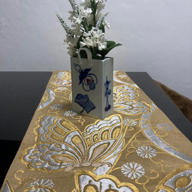 テーブルランナー ランチョンマット 花瓶敷き 正絹帯リメイクの通販 by