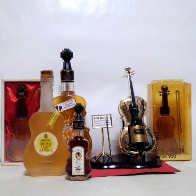 ブランデー、ウイスキー、リキュール：バイオリン等弦楽器のボトル6本